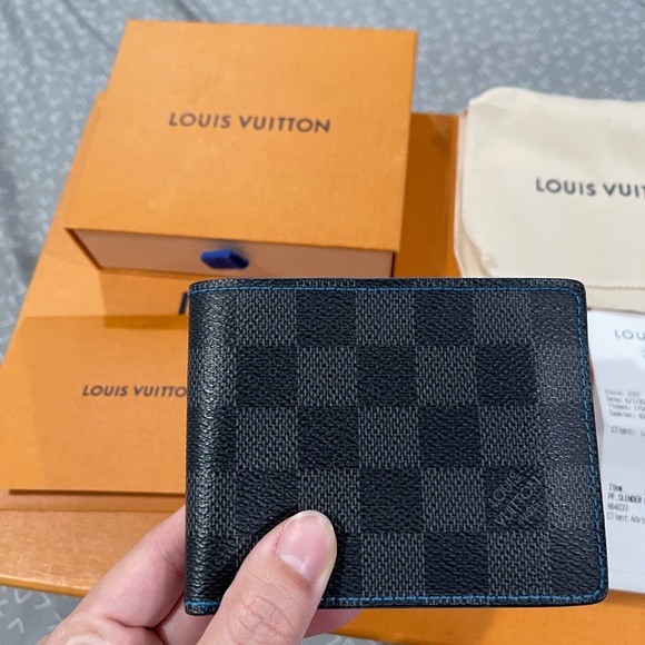 Louis Vuitton Slender Wallet - Picture 9 of 11